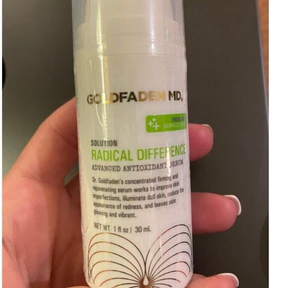 Dr Goldfaden MD Bundle: Needle-Less Line Smooth, Radical Diff Serum, Moisturizer - Picture 3 of 11